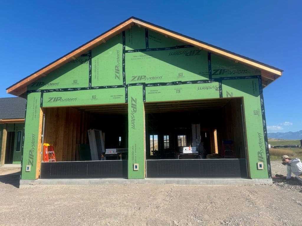 Gallery photos for New Home Construction with Spacious Garage in Open Countryside: Image #1