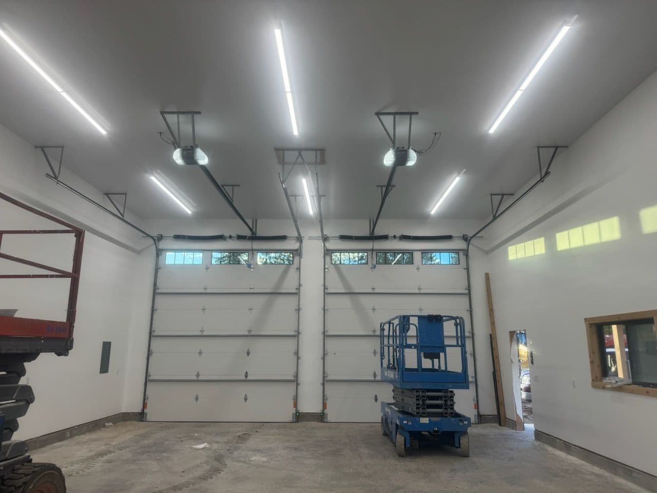 Gallery photos for New Rustic Garage Doors with Modern Flair: Image #2