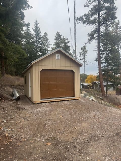 Gallery photos for Ash Wood Grain Garage Door Installation at Flathead Lake: Image #1