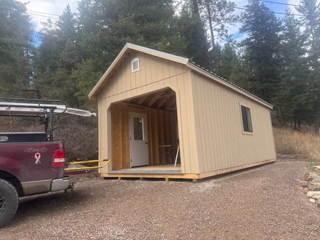 Gallery photos for Ash Wood Grain Garage Door Installation at Flathead Lake: Image #2